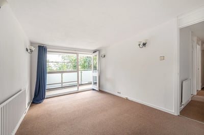 Flat Fairview Court in Greater London