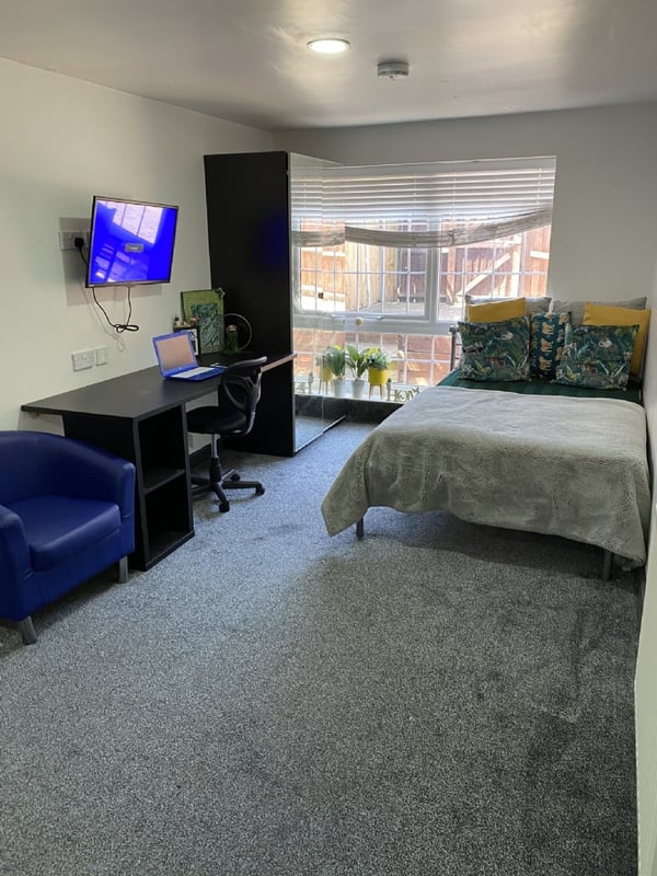 Flat Riseley Crescent in Birmingham
