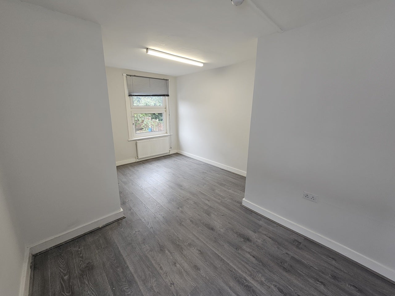 Flat Oakfield Road in Greater London