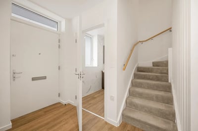 House Simon Close in Greater London