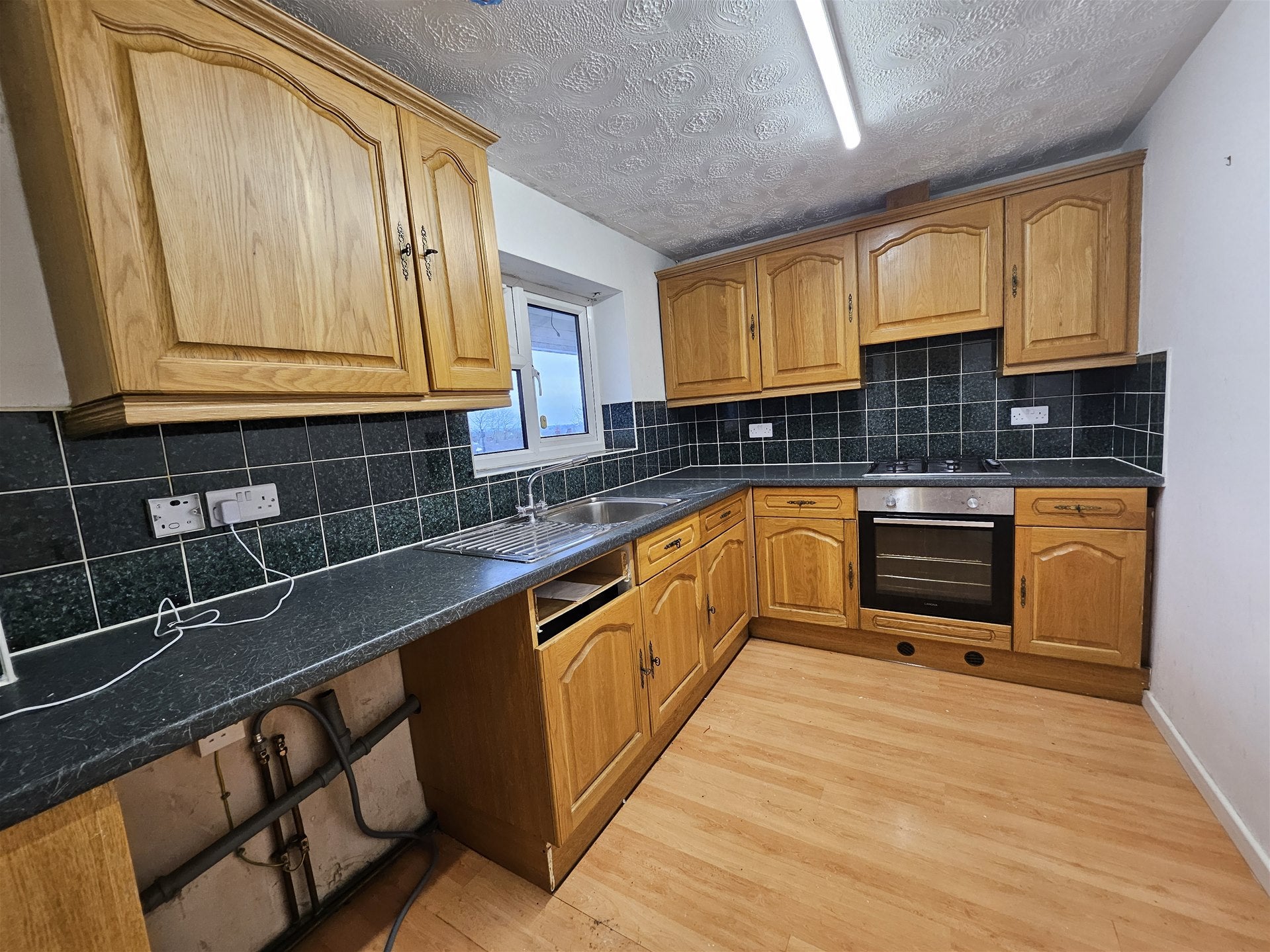 Flat Wroxall Drive in Coventry