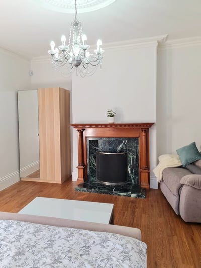 Room Higham Road in Rushden