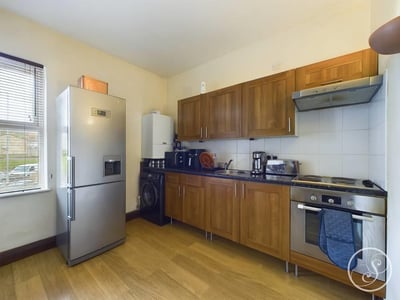 Flat Meanwood Road in Leeds