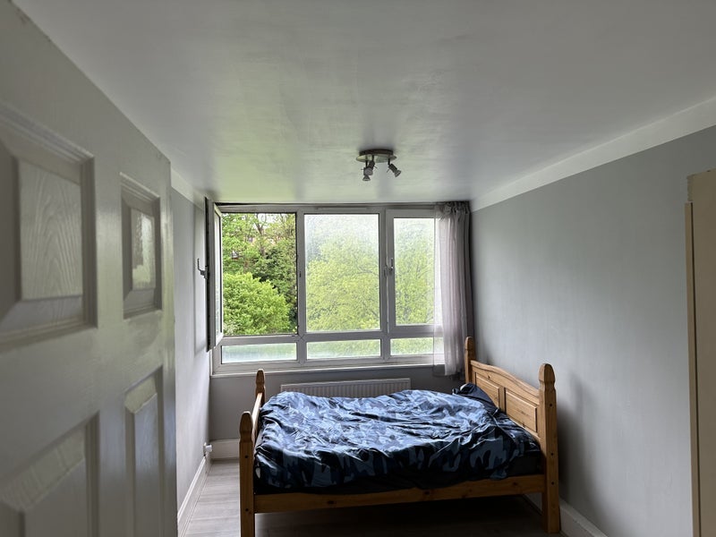 Room Vincent Road in Greater London