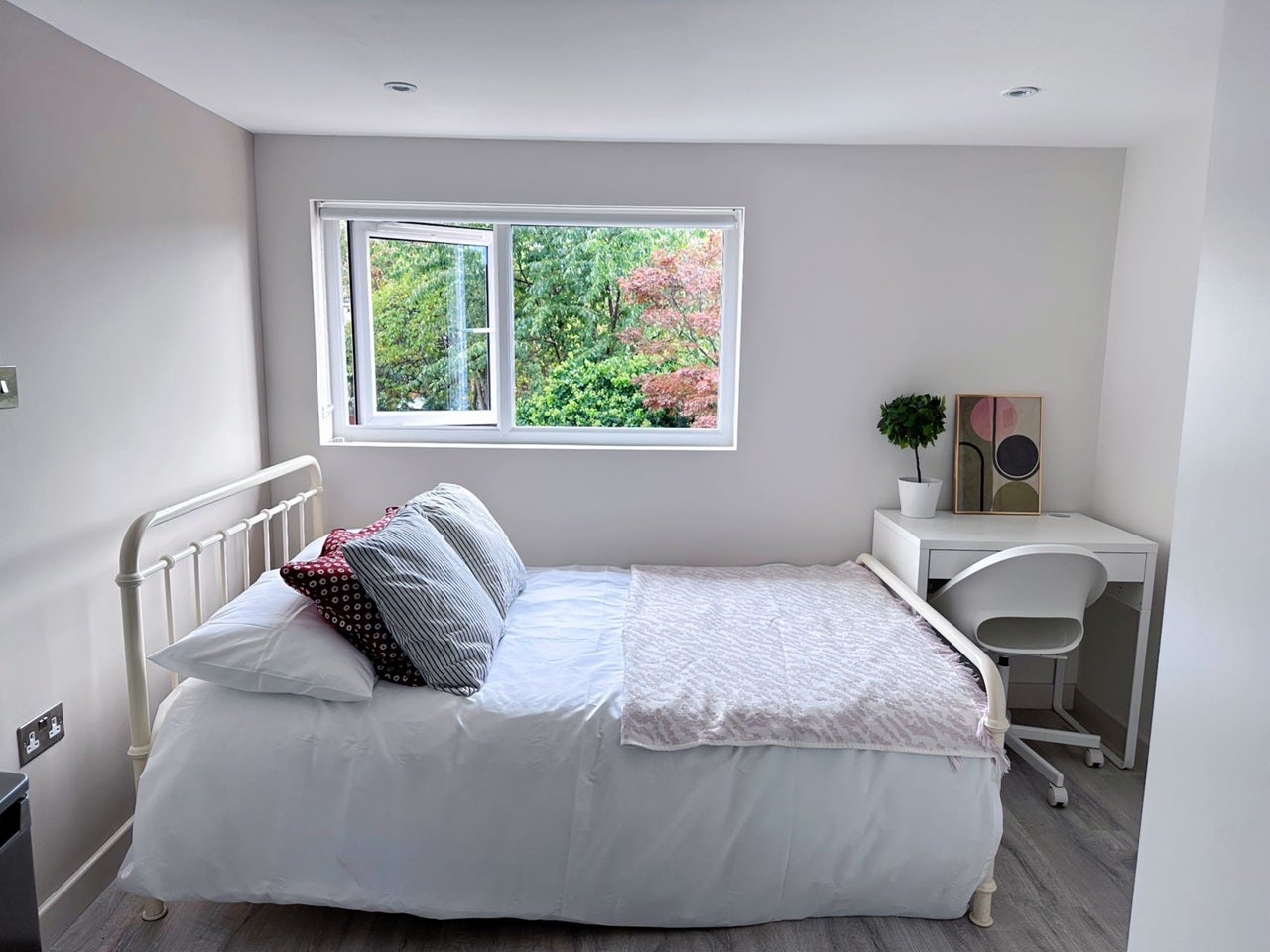 Room Ernest Street in Greater London