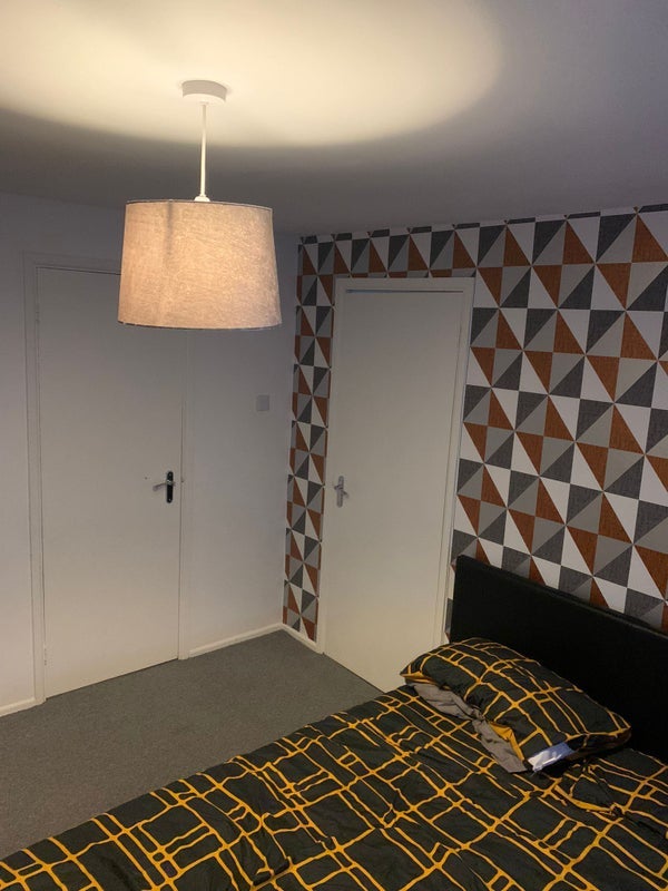 Room Plaw Hatch Close in East Hertfordshire