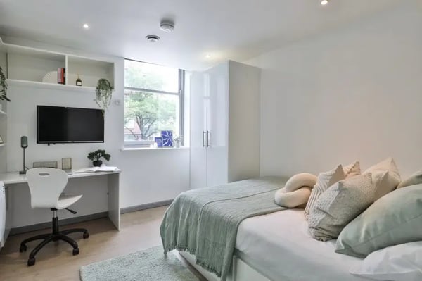 Room Sidwell Street in Exeter