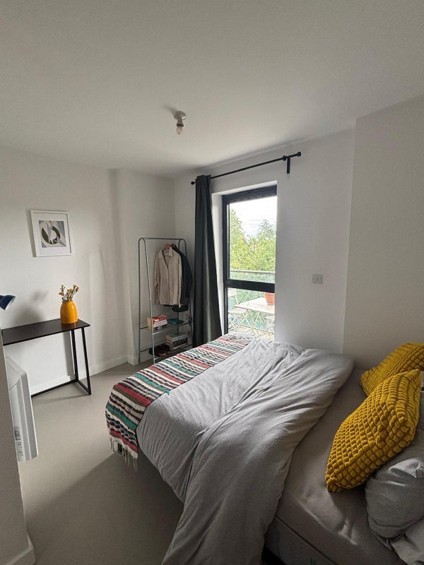 Flat Brisbane Road in Greater London