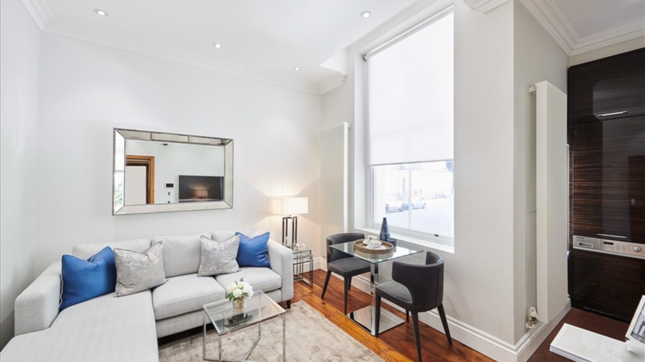 Flat Kensington Gardens Square in City of Westminster