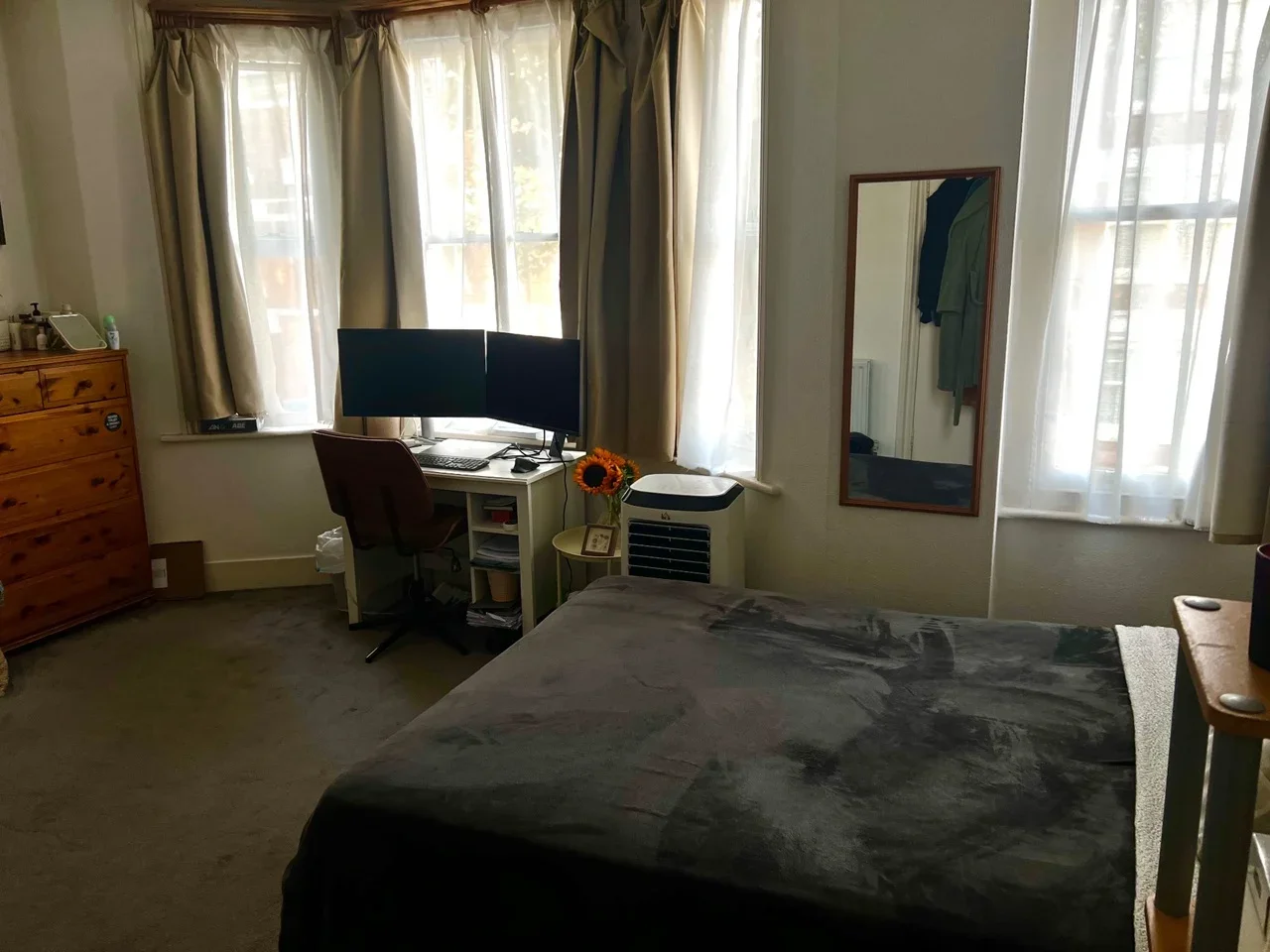 Room De Laune Street in Greater London
