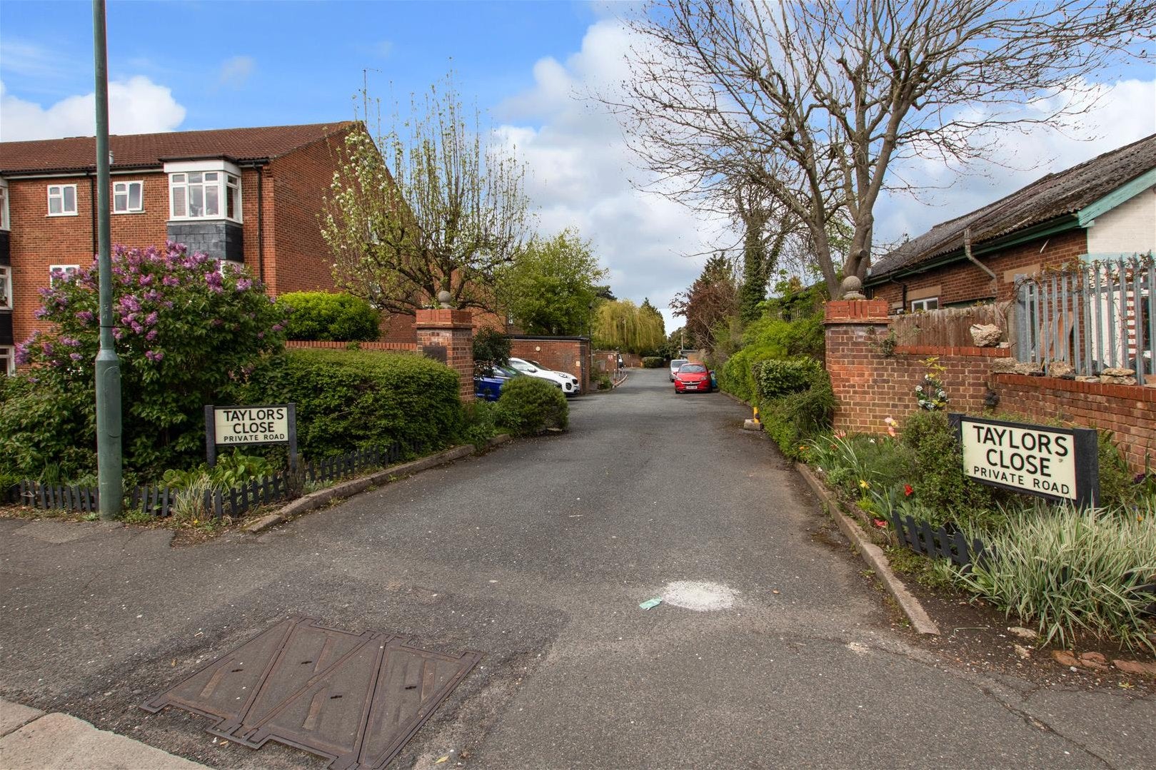 Flat Station Road in Greater London
