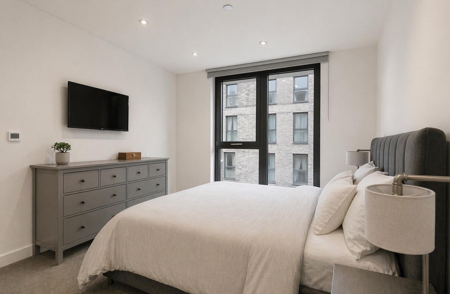 Flat Longford Street in Greater London