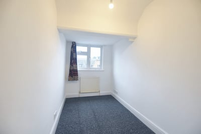 Flat Hatch Lane in Greater London