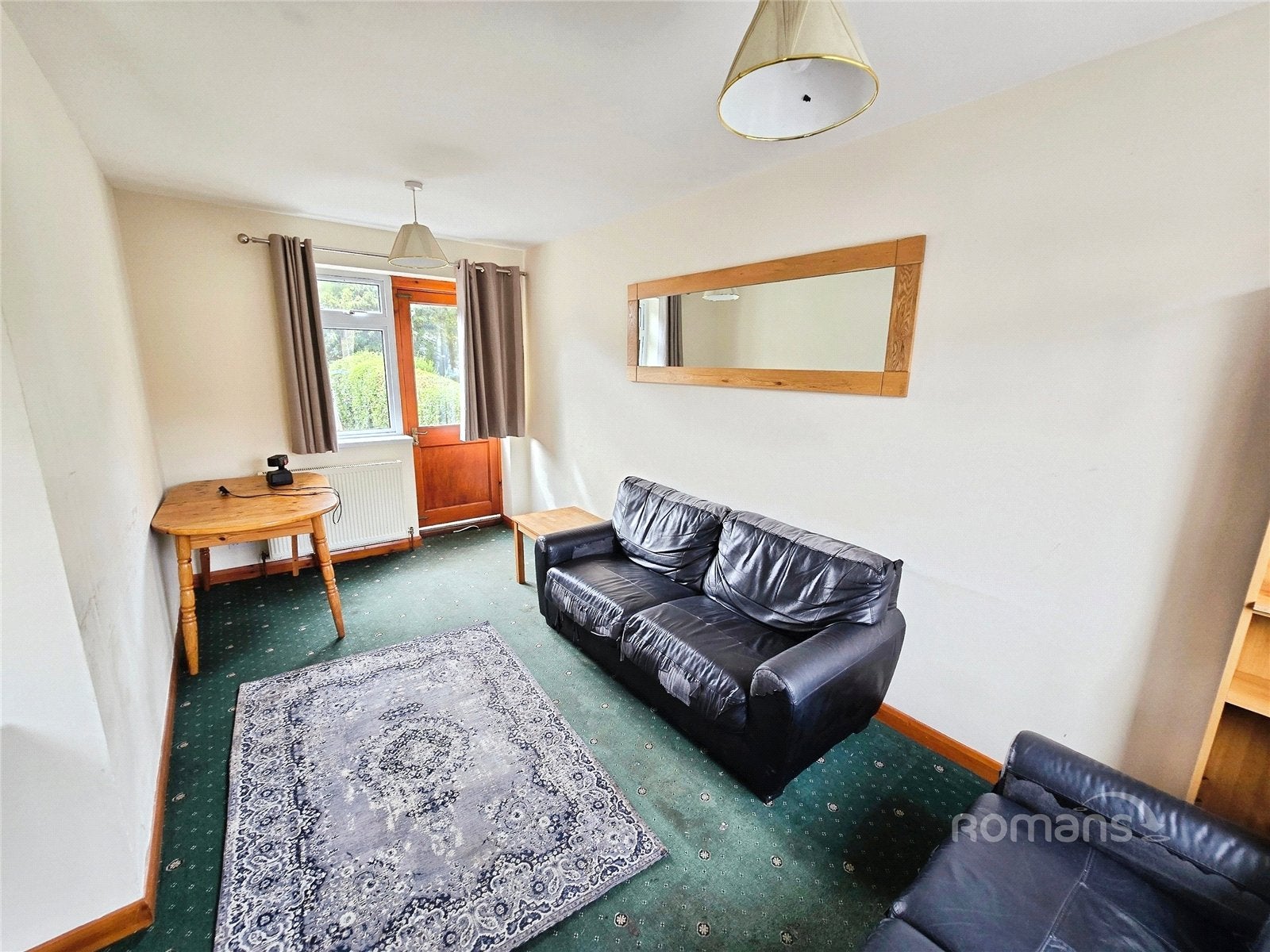 Room Larchwood Drive in Egham