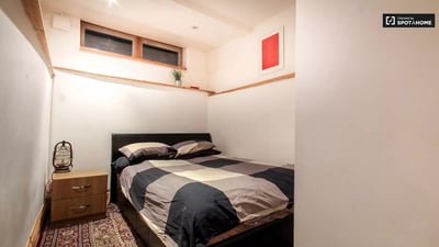 Room Cambridge Heath Road in Greater London