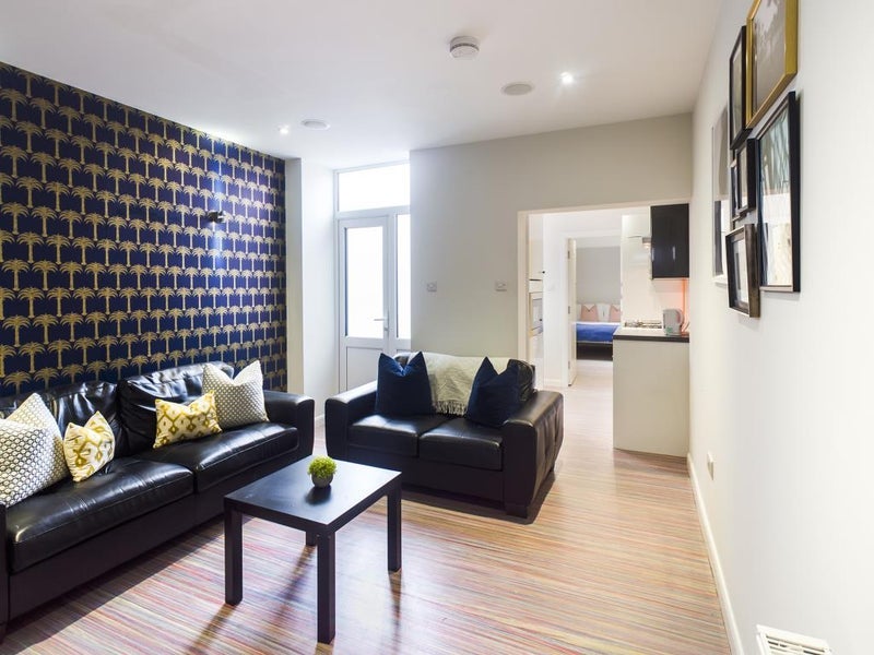 Room Carlton Road in Stoke-on-Trent
