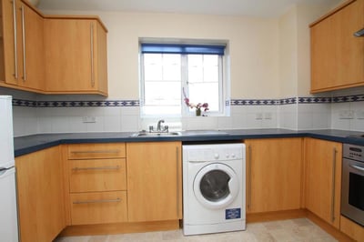 Flat Woodlands Lane in Bradley Stoke