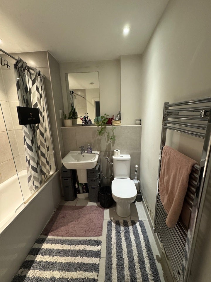 Room West Green Drive in Crawley