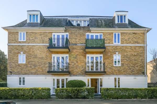 Flat Lansdowne Road in Greater London