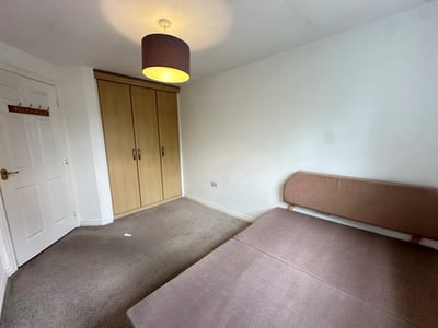 Flat Montague Road in Trafford