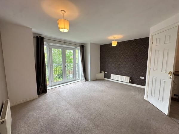 Flat Montague Road in Trafford