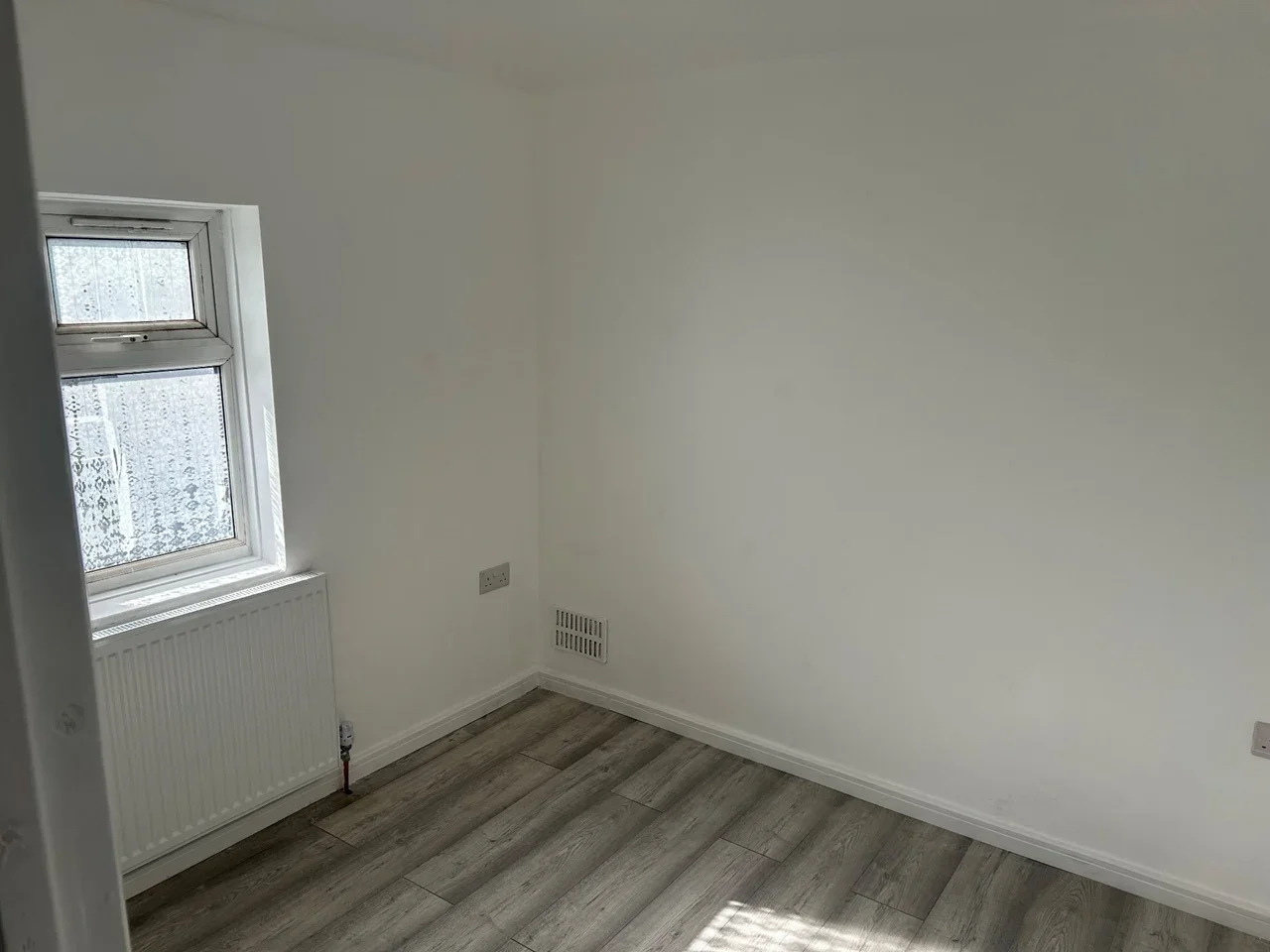 House Nelson Close in Greater London