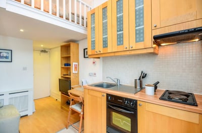 Room Claverton Street in City of Westminster