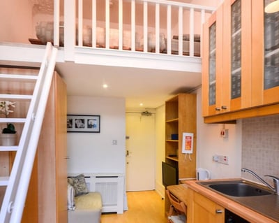 Room Claverton Street in City of Westminster