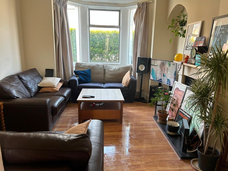Room Avondale Rise in Greater London