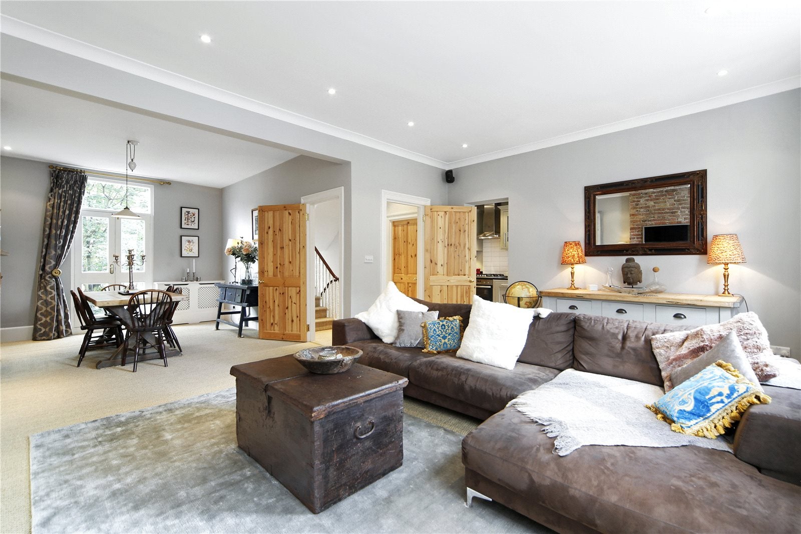 Flat Englefield Road in Greater London