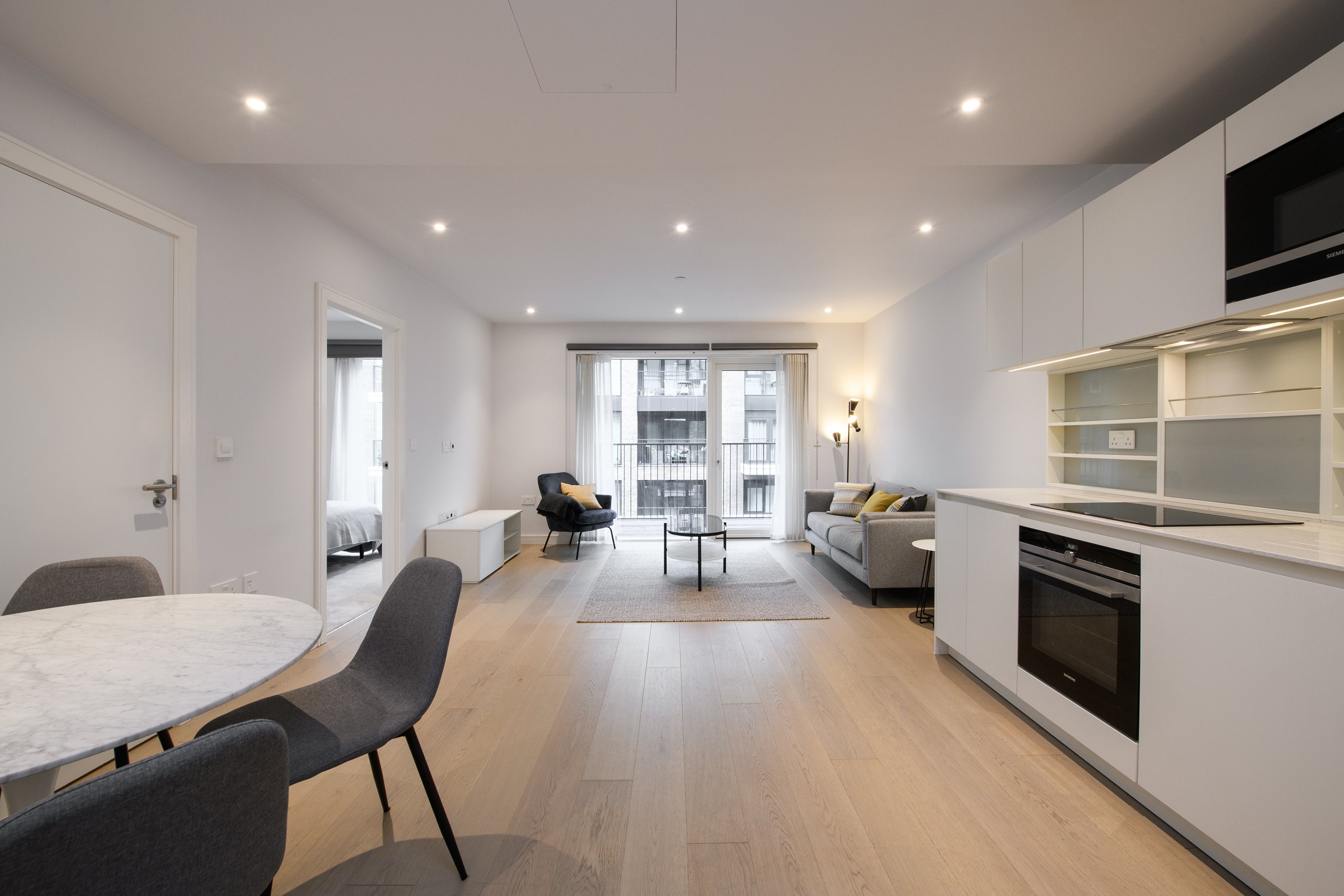 Flat Thurstan Street in Greater London