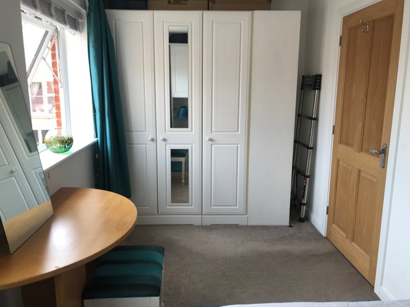 Room Fairway Drive in Chelmsford