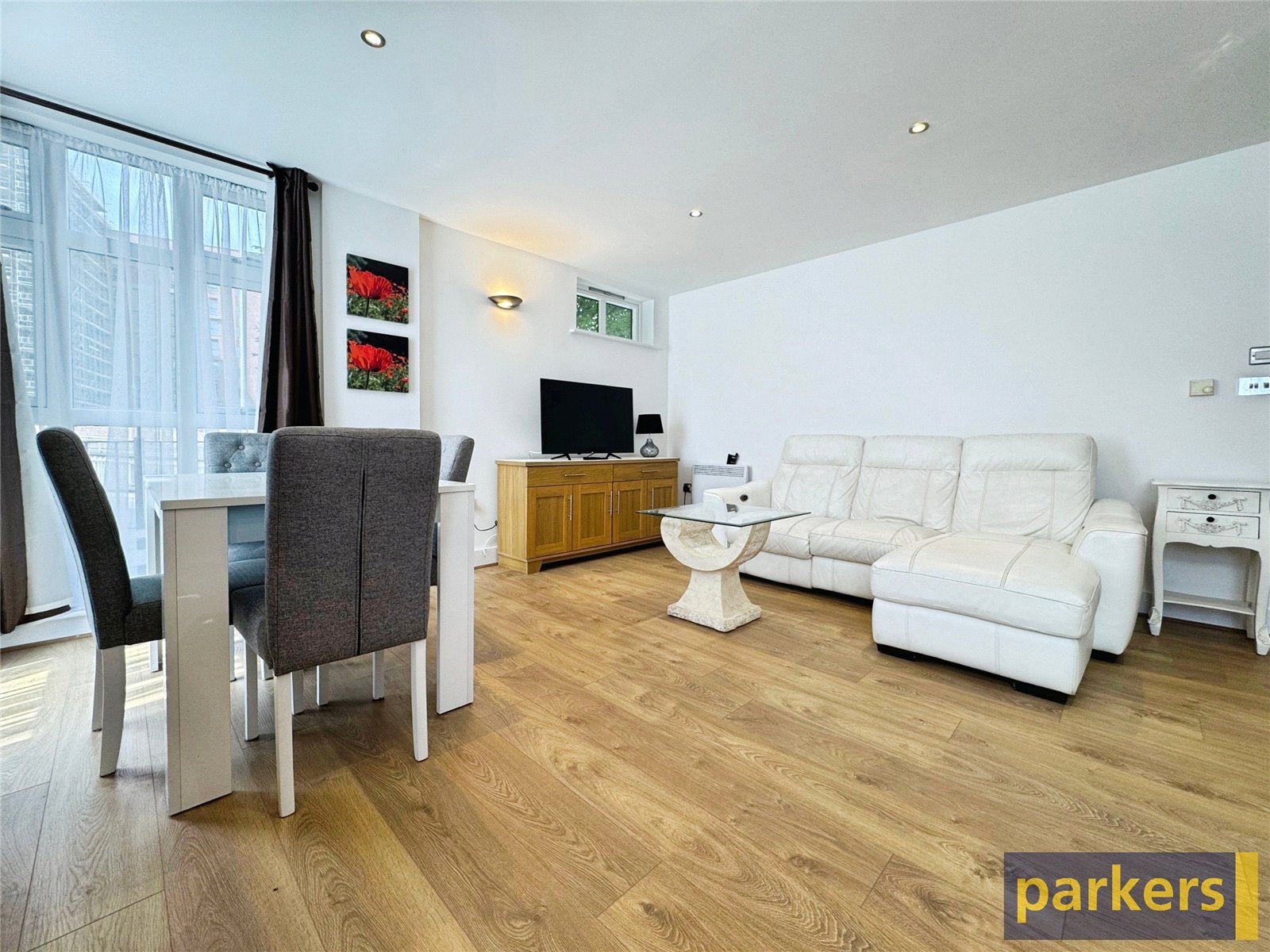 Flat Sackville Street in Reading