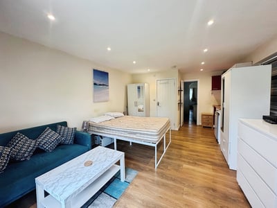 Flat Caravere Close in Cambridge