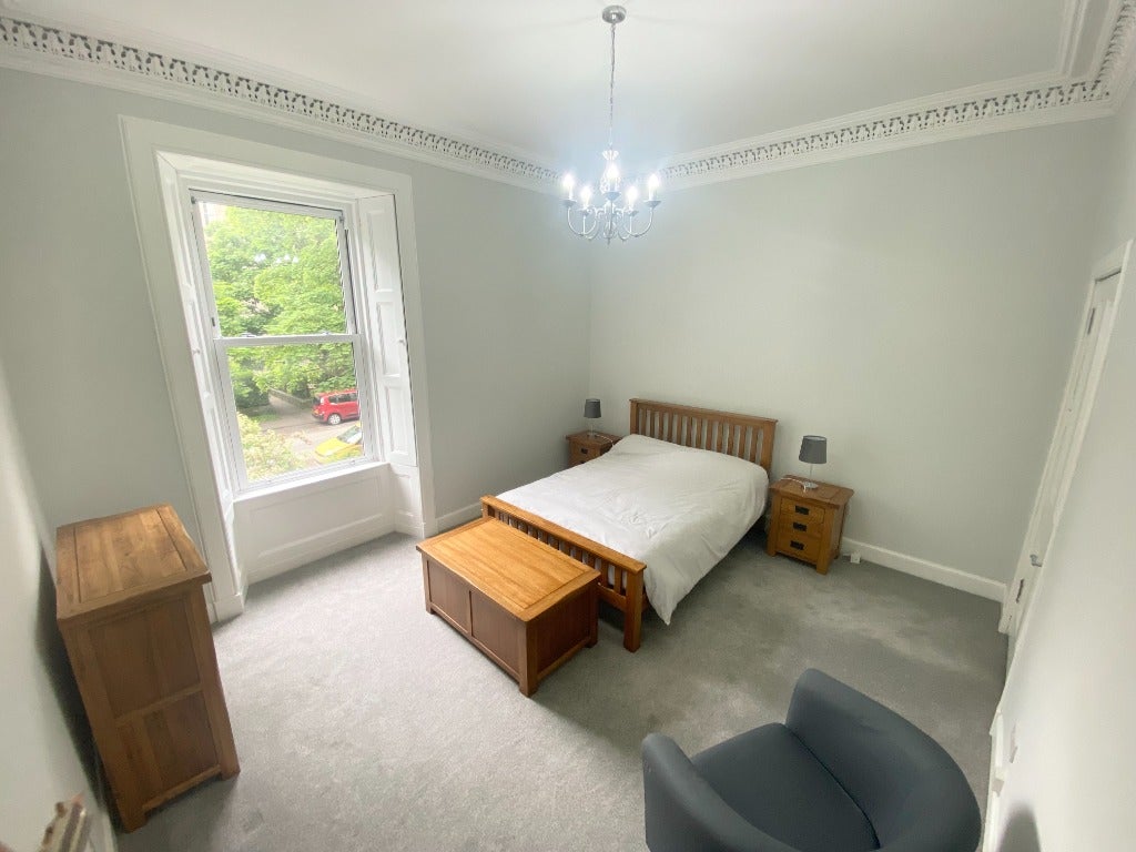 Flat Gladstone Terrace in City of Edinburgh