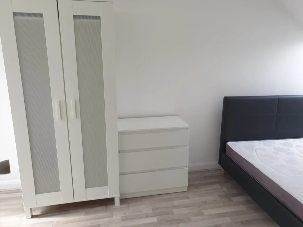 Flat Gallosson Road in Greater London