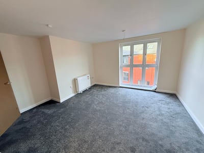 Flat Short Stairs in Nottingham