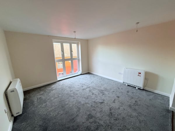 Flat Short Stairs in Nottingham
