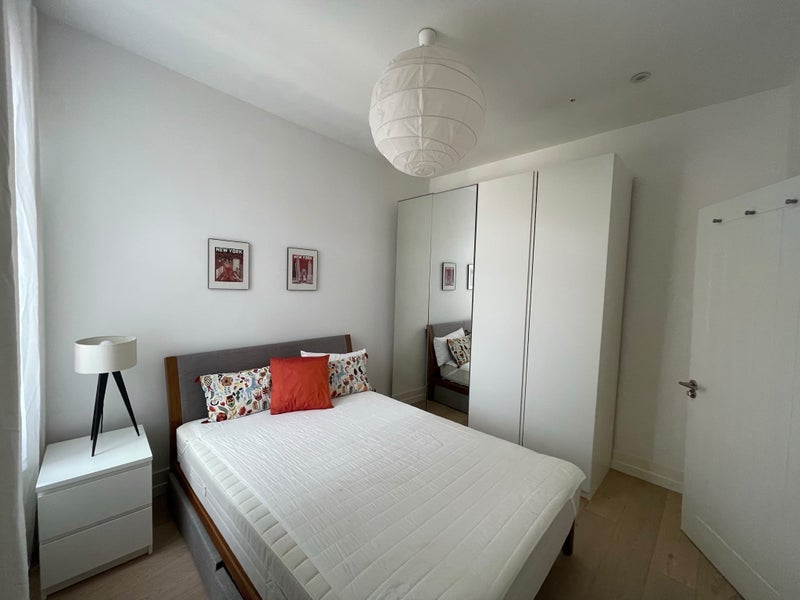 Room Queens Road in Greater London
