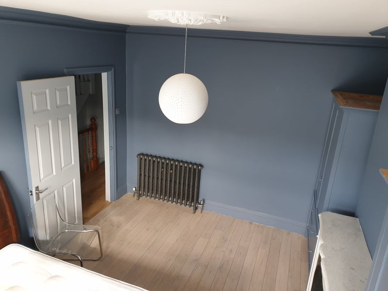 Room Links Road in Greater London