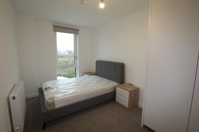 Flat Lockside Lane in Salford