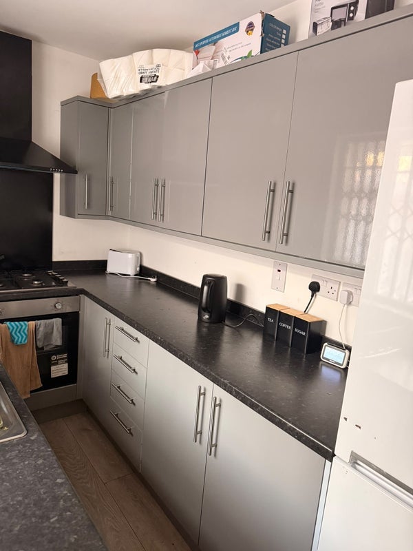 Room Rishworth Drive in Manchester