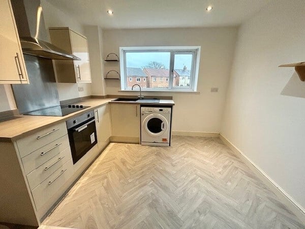 Flat Coopers Way in Blackpool