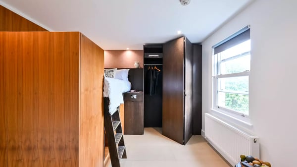 Room Queen's Road in Reading
