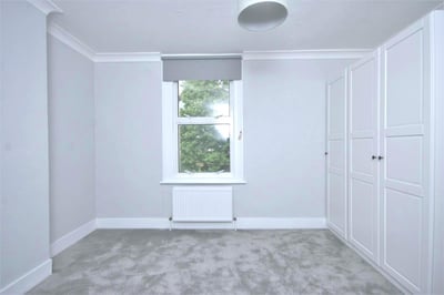 Flat Claylands Road in Greater London
