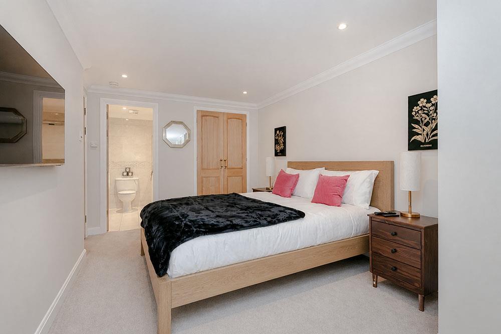 Flat Allsop Place in City of Westminster