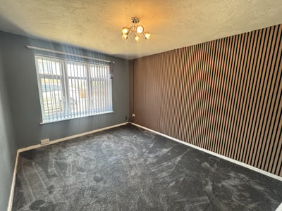 Flat Holly Court in Mansfield Woodhouse