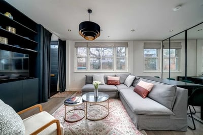 Flat McLeod's Mews in Greater London