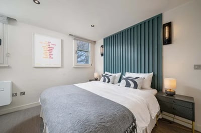 Flat McLeod's Mews in Greater London