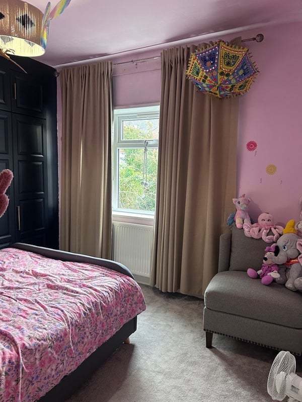 Room Glenthorn Grove in Trafford